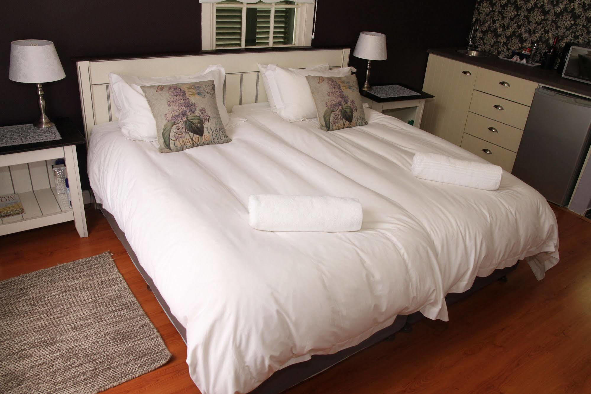 Bed and Breakfast De Oude Opstal Robertson Exterior foto